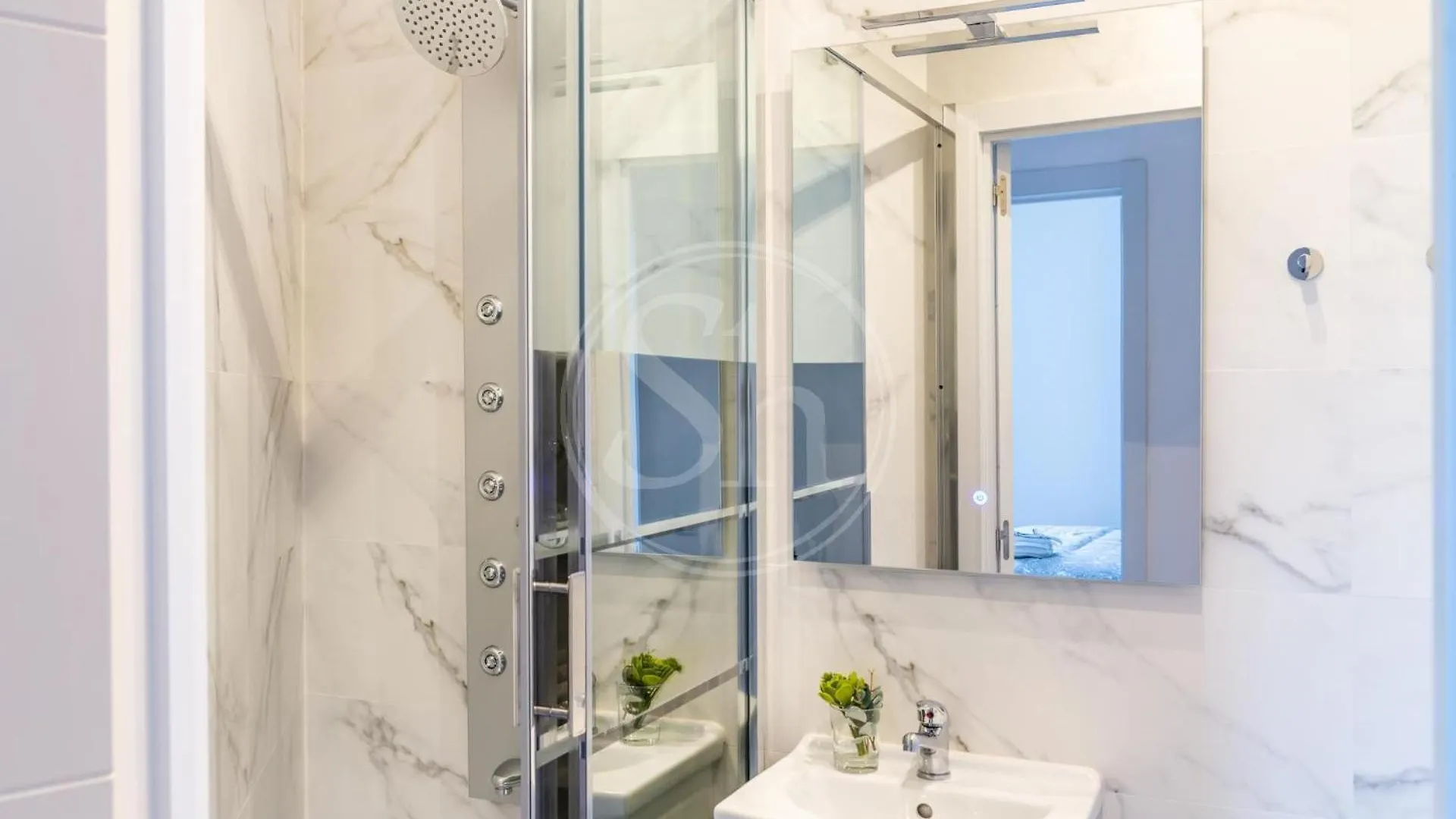 Apartment Near Sagrada Familia 바르셀로나