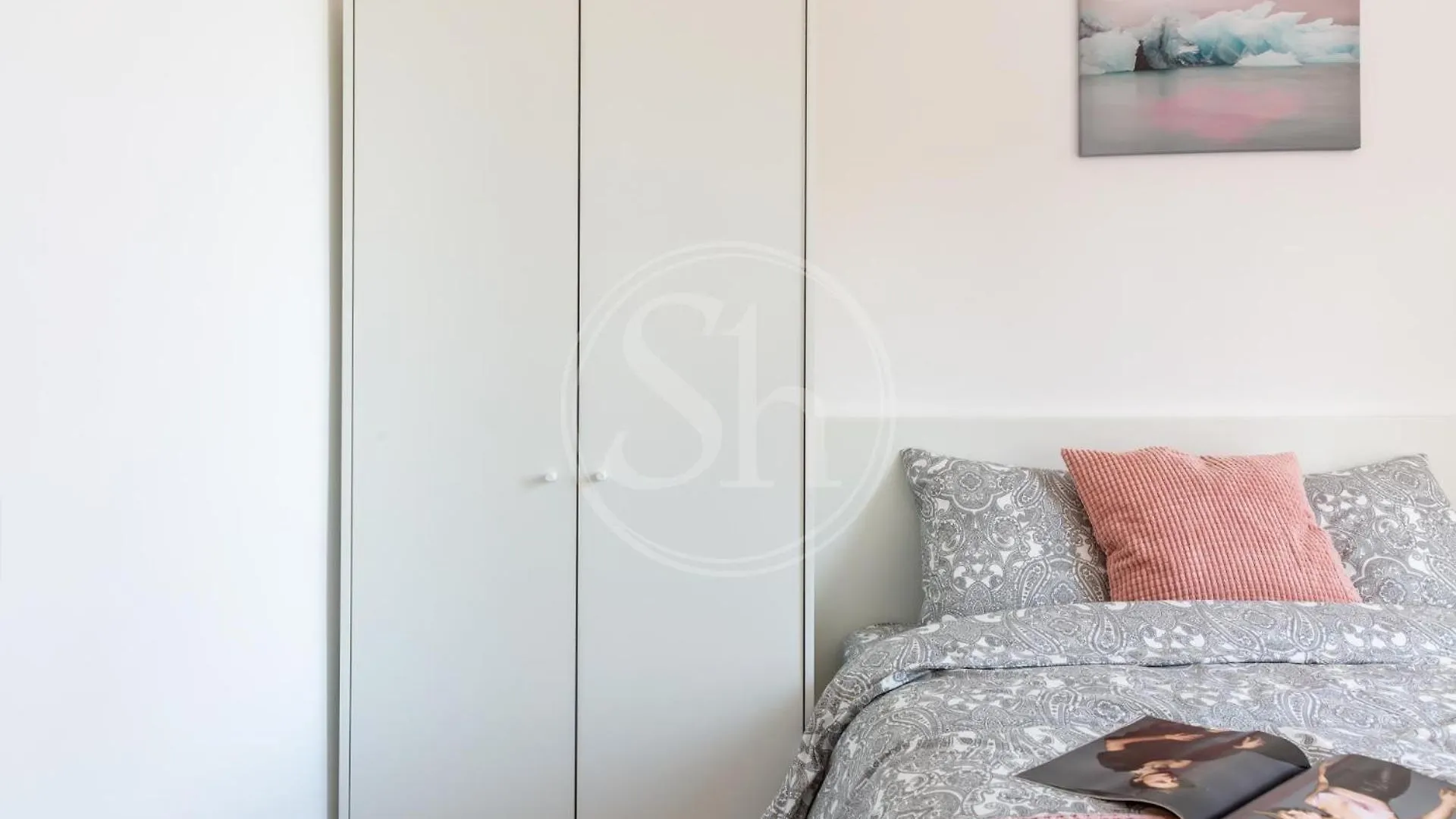 Apartment Near Sagrada Familia 바르셀로나 0*,